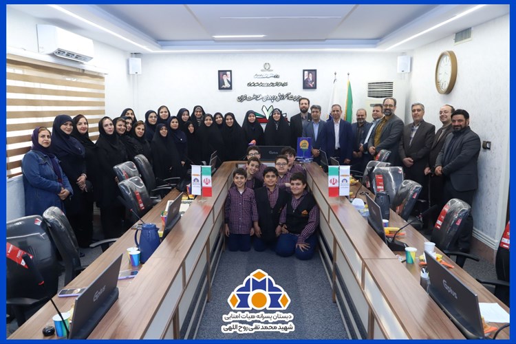 مراسم رونمایی از کتاب عصر جدید /حضور گسترده کنشگران